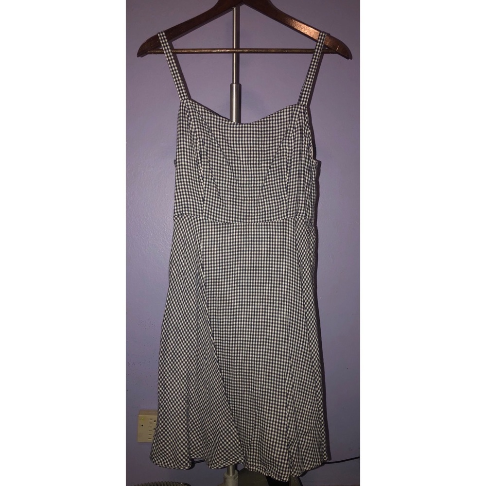 Old Navy Spaghetti, checkered dress.